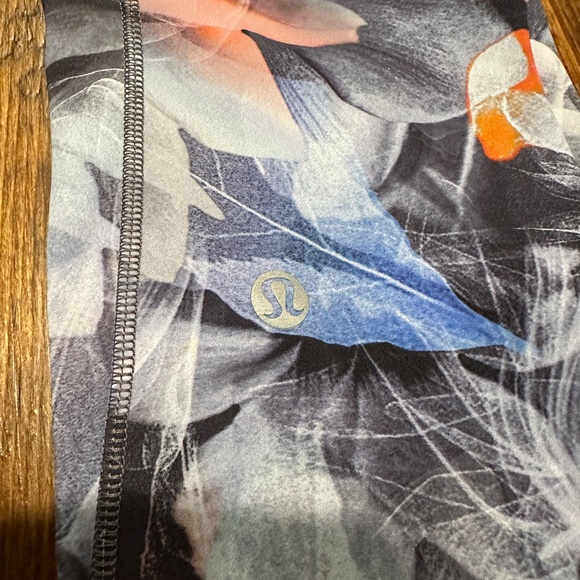 Lululemon Fast and Free High Rise Tight 25” Leggings - Picture 5 of 15